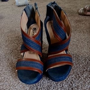 Women's shoes size 6